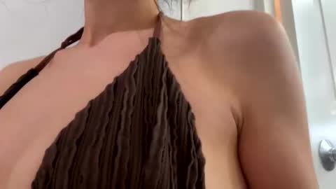 Snapshot of icyspice chatting on October 15, 12:06 pm icyspice online show from October 15, 12:06 pm