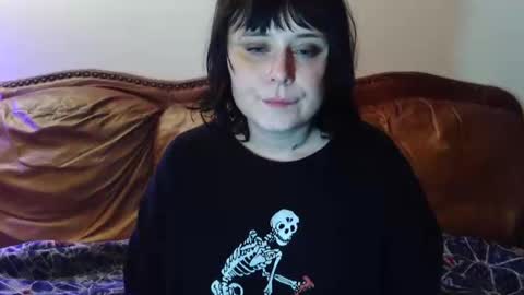 idamilliscent online show from April 30, 3:00 am