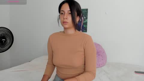 Snapshot of idarazanin24 chatting on January 16, 9:51 pm Idara Zanin online show from January 16, 9:51 pm