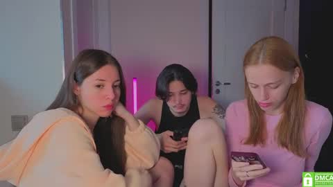 Julia and Mira online show from May 30, 7:18 am