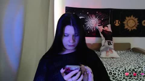 Vella online show from May 7, 2:57 pm