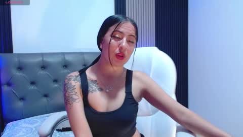 Isa online show from November 25, 9:02 pm