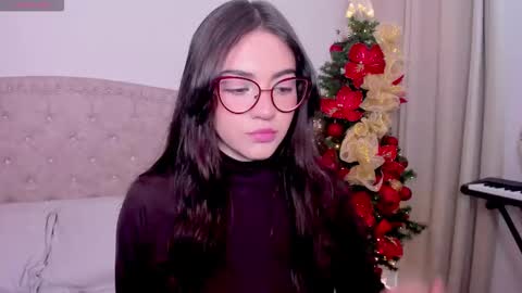 Maria online show from December 1, 3:32 pm