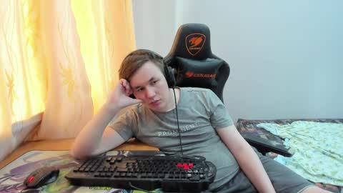 iliaskris online show from June 4, 2:34 pm
