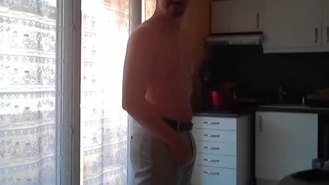 ilovecuteguy79 online show from April 5, 6:43 am