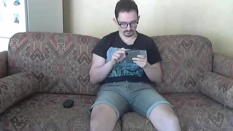 ilovecuteguy79 online show from April 22, 6:31 am