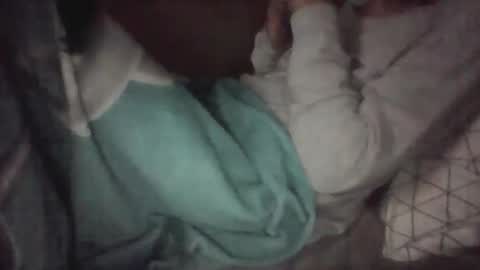 iloveitall86 online show from December 3, 7:09 am