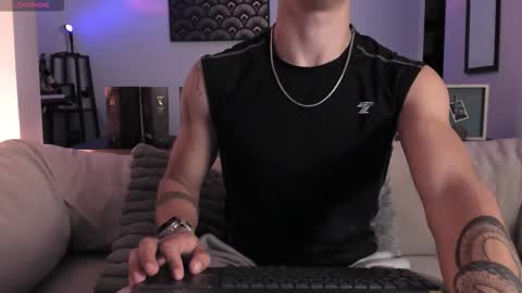 Snapshot of im__thomas chatting on October 8, 4:40 am IM  THOMAS online show from October 8, 4:40 am