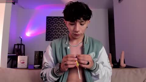 IM  THOMAS online show from November 13, 7:11 am