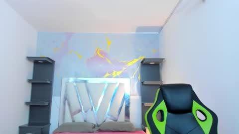 im_brittany_333 online show from January 17, 8:39 pm