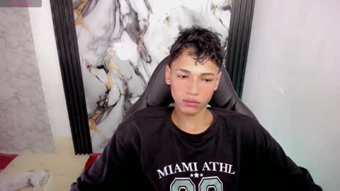 im_david01 online show from December 1, 1:09 pm