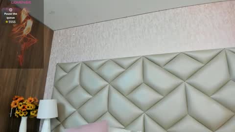  Im Gaia online show from September 9, 1:33 pm