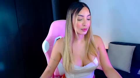 Grecia online show from April 22, 11:45 pm