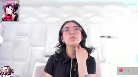 Moly  online show from November 20, 9:45 pm