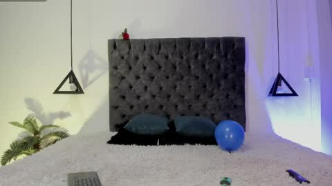 RALF online show from May 4, 4:08 am