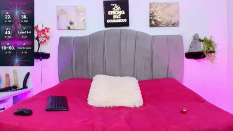 im_riley_ online show from January 13, 7:43 pm