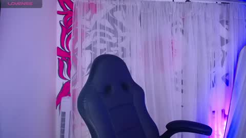 Jade Rosse online show from May 13, 8:51 pm
