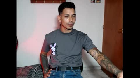 im_taylor24 online show from November 28, 11:12 pm