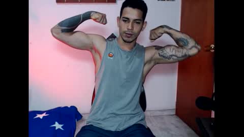 im_taylor24 online show from November 17, 1:52 am