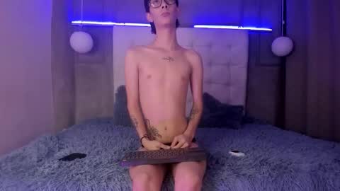 thomas online show from January 17, 9:34 pm