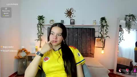 im_tulipan online show from June 17, 8:36 pm
