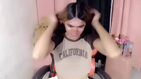 im_yourfairyannaxx online show from May 4, 1:01 am