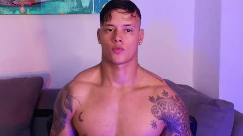 imconor online show from November 11, 10:01 pm