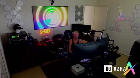 Snapshot of imdjazra chatting on December 31, 11:17 pm DJ Azra online show from December 31, 11:17 pm