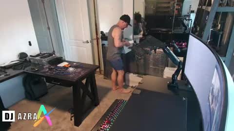 Snapshot of imdjazra chatting on March 3, 1:21 am DJ Azra online show from March 3, 1:21 am