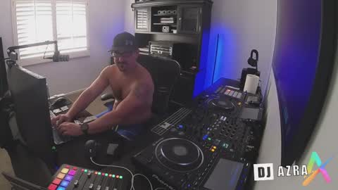 Snapshot of imdjazra chatting on October 12, 10:22 pm DJ Azra online show from October 12, 10:22 pm