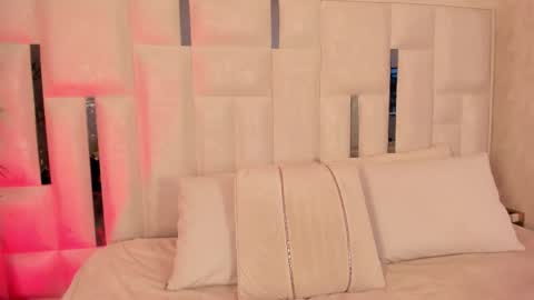 Krystall online show from September 28, 7:45 pm