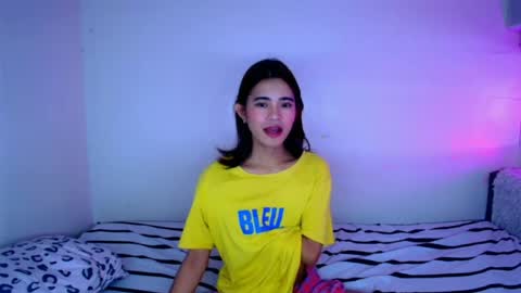imma online show from May 19, 10:33 am