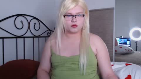 Melissa online show from July 20, 7:59 pm