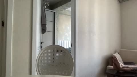 imnotall online show from February 15, 1:32 pm