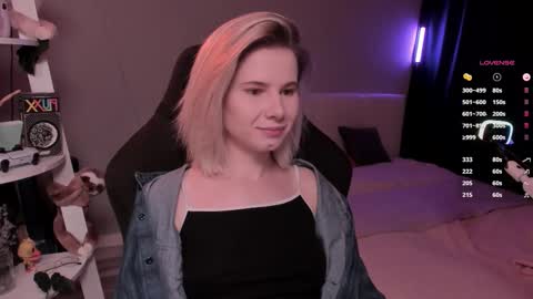 Mia online show from March 6, 11:20 am