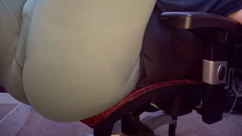 imyourslutbabyy online show from March 17, 3:33 am