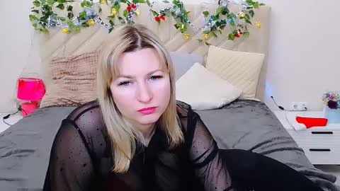 incredible_ariela online show from January 16, 9:40 am
