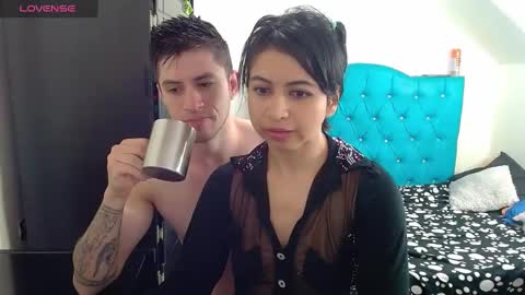 Snapshot of incubus_couple1 chatting on February 6, 10:25 am incubus_couple1 online show from February 6, 10:25 am