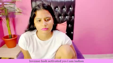 PARADISEQUEEN online show from March 27, 2:40 pm