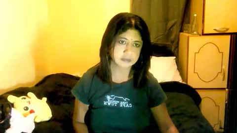 indianpleasures21 online show from April 18, 1:51 am