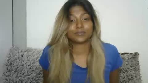 indianqtpie6 online show from September 11, 6:31 pm