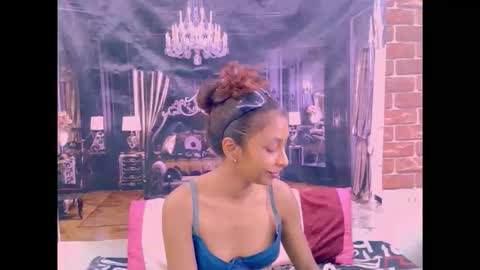 indiansexybutt4u2luv online show from March 20, 7:02 am