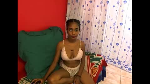 indianvixen07 online show from February 22, 4:09 pm