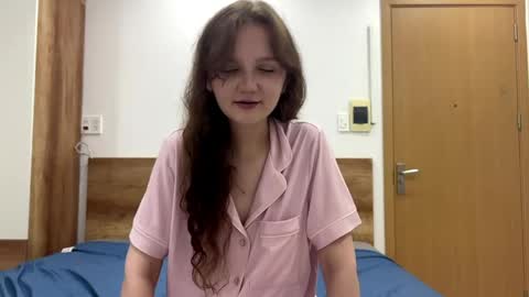 Viola online show from May 20, 1:17 pm