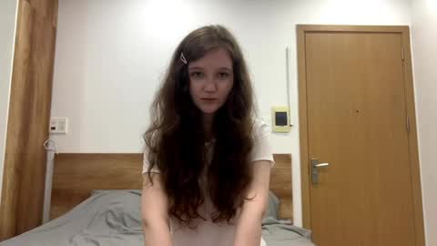 Viola online show from May 21, 1:28 pm