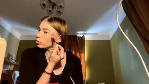 Mary online show from March 13, 7:22 am