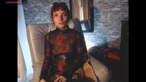 MOLLY online show from October 25, 5:51 am