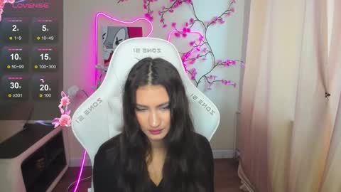 Adel online show from December 5, 6:34 am