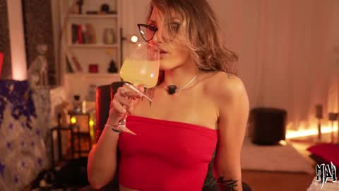 MAL ---  online show from November 23, 10:41 pm