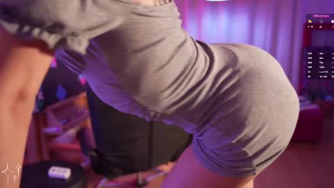 Snapshot of informal_ chatting on February 7, 12:31 am MAL ---  online show from February 7, 12:31 am